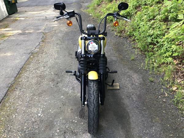 2023 Harley-Davidson, žlutá, dovoz USA — foto 7 z 11