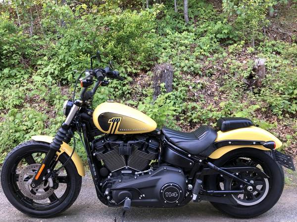 2023 Harley-Davidson, žlutá, dovoz USA — foto 8 z 11