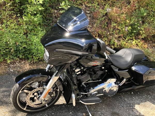 2024 Harley-Davidson, černá, dovoz USA — foto 10 z 11