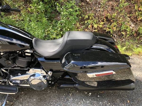 2024 Harley-Davidson, černá, dovoz USA — foto 2 z 11