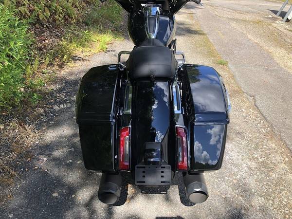 2024 Harley-Davidson, černá, dovoz USA — foto 5 z 11