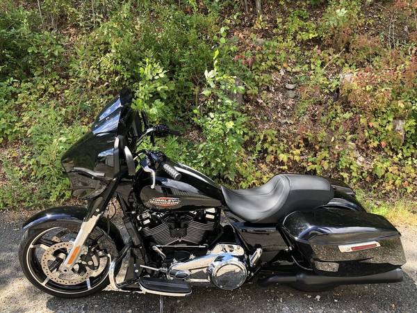 2024 Harley-Davidson, černá, dovoz USA — foto 9 z 11
