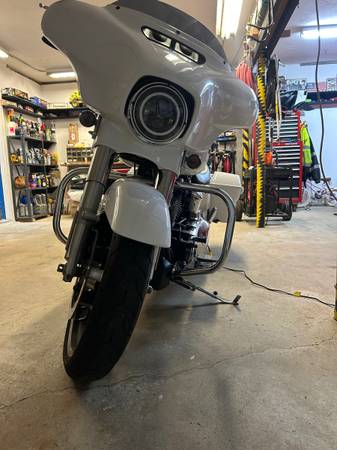 2017 Harley-Davidson, dovoz USA — foto 2 z 5