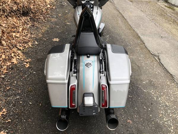 2023 Harley-Davidson, dovoz USA — foto 4 z 11