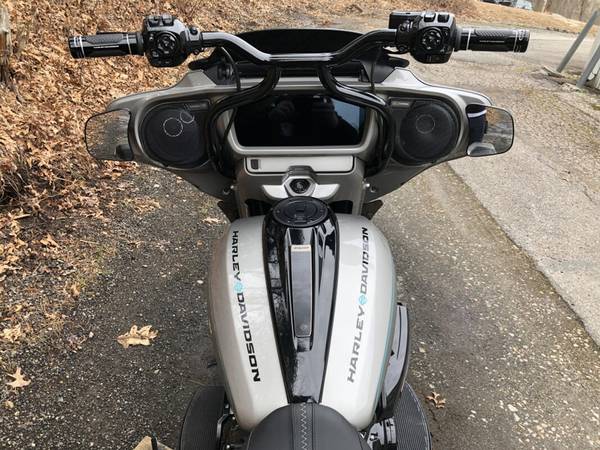 2023 Harley-Davidson, dovoz USA — foto 5 z 11