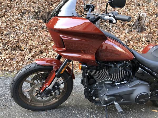 2024 Harley-Davidson, červená, dovoz USA — foto 9 z 11