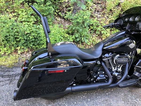 2022 Harley-Davidson, černá, dovoz USA — foto 4 z 11