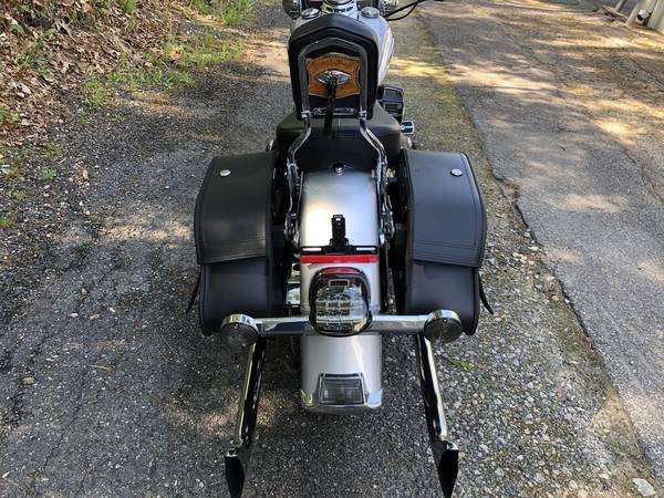 2015 Harley-Davidson, dovoz USA — foto 5 z 11