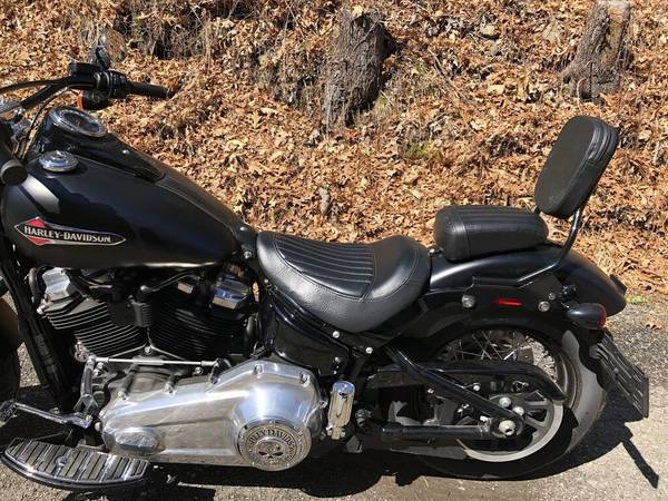 2019 Harley-Davidson, černá, dovoz USA — foto 2 z 11