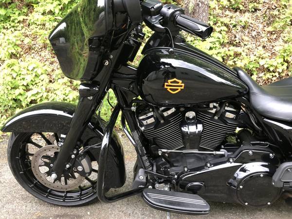 2018 Harley-Davidson, černá, dovoz USA — foto 10 z 11