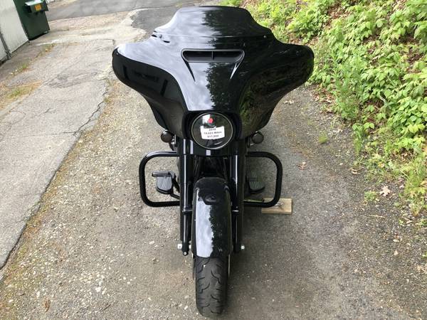 2018 Harley-Davidson, černá, dovoz USA — foto 7 z 11