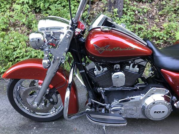 2013 Harley-Davidson, oranžová, dovoz USA — foto 10 z 11
