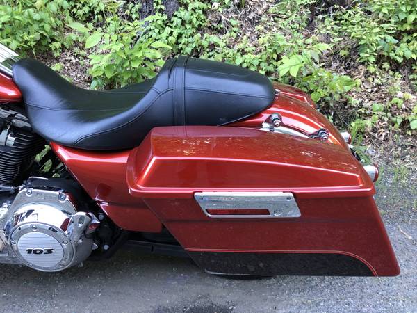 2013 Harley-Davidson, oranžová, dovoz USA — foto 9 z 11
