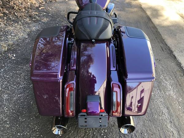 2025 Harley-Davidson, dovoz USA — foto 4 z 11