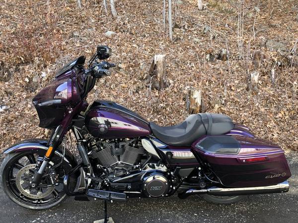 2025 Harley-Davidson, dovoz USA — foto 8 z 11