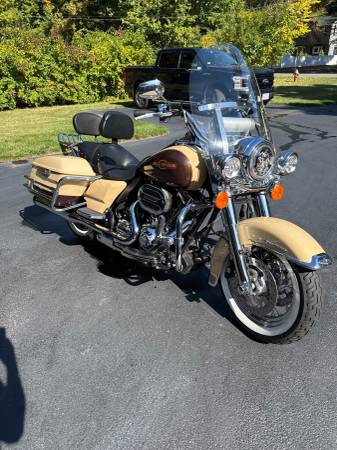 2014 Harley-Davidson, dovoz USA — foto 4 z 5