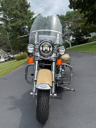 2014 Harley-Davidson, dovoz USA — foto 5 z 5