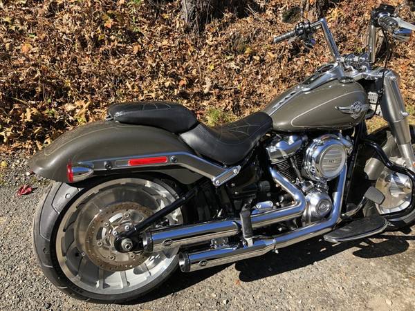 2018 Harley-Davidson, šedá, dovoz USA — foto 3 z 11