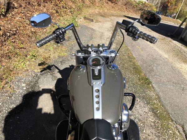 2018 Harley-Davidson, šedá, dovoz USA — foto 5 z 11