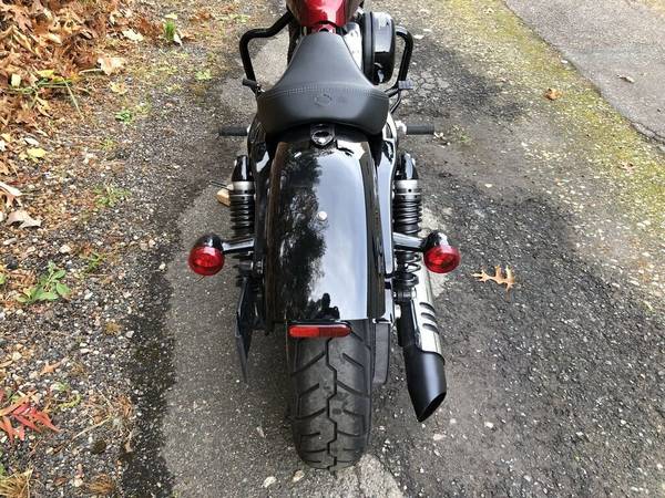 2022 Harley-Davidson, červená, dovoz USA — foto 5 z 11