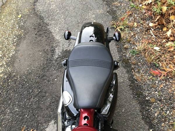 2022 Harley-Davidson, červená, dovoz USA — foto 8 z 11