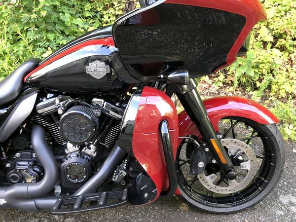 2021 Harley-Davidson, červená, dovoz USA — foto 2 z 11