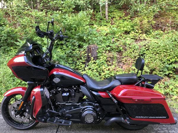2021 Harley-Davidson, červená, dovoz USA — foto 8 z 11