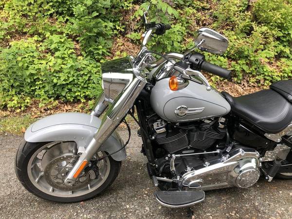 2024 Harley-Davidson, šedá, dovoz USA — foto 10 z 11