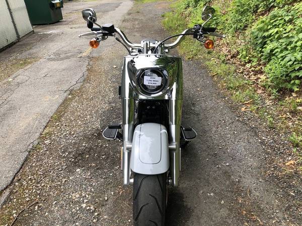 2024 Harley-Davidson, šedá, dovoz USA — foto 8 z 11