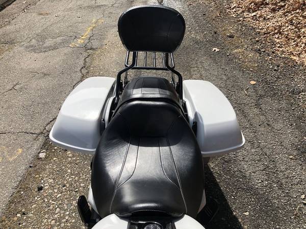 2020 Harley-Davidson, dovoz USA — foto 7 z 11