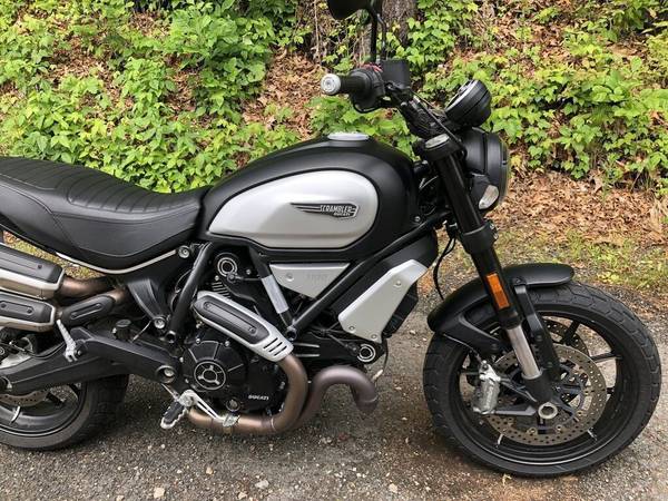 2022 Ducati, dovoz USA — foto 3 z 11