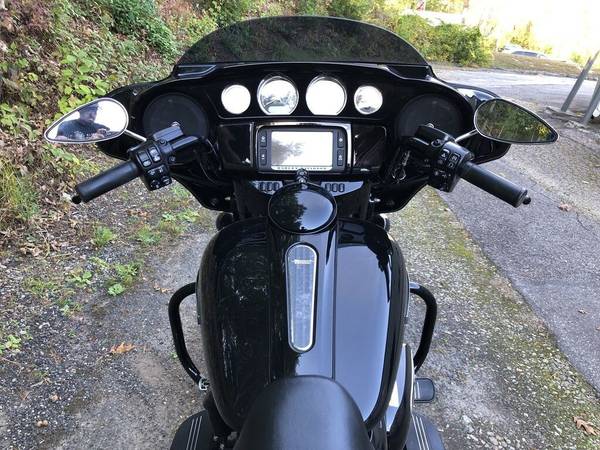 2018 Harley-Davidson, černá, dovoz USA — foto 6 z 11