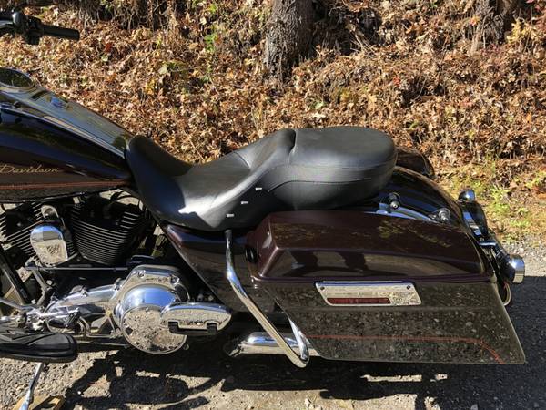 2011 Harley-Davidson, dovoz USA — foto 10 z 11