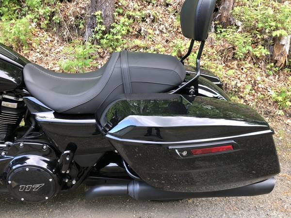 2024 Harley-Davidson, černá, dovoz USA — foto 9 z 11