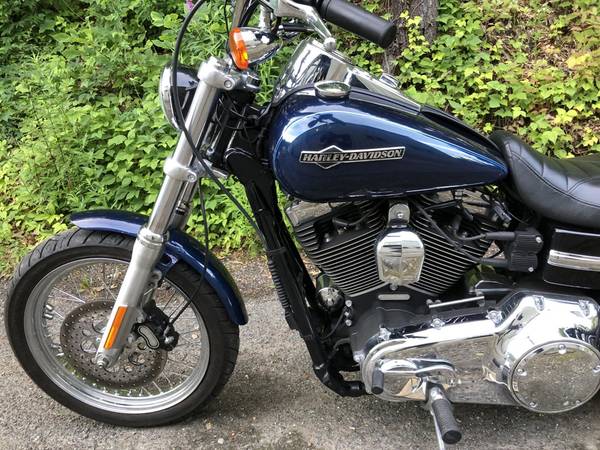 2012 Harley-Davidson, modrá, dovoz USA — foto 10 z 11