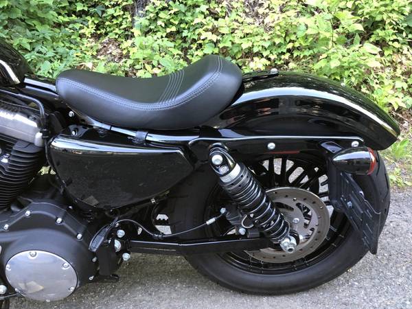 2020 Harley-Davidson, černá, dovoz USA — foto 9 z 11