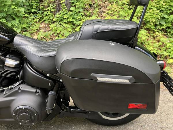 2019 Harley-Davidson, černá, dovoz USA — foto 9 z 11