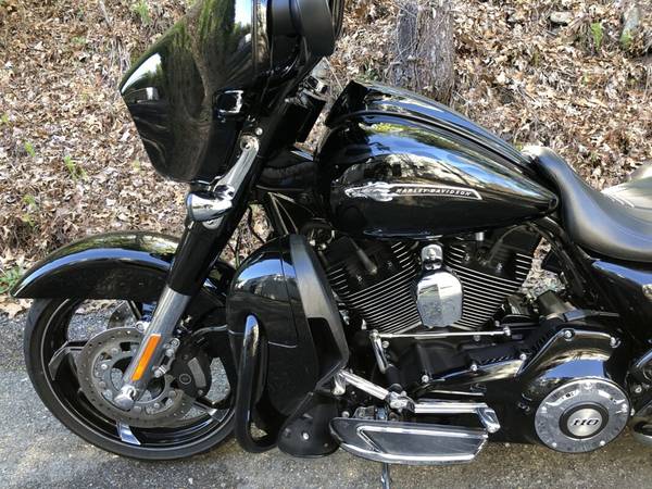 2016 Harley-Davidson, dovoz USA — foto 10 z 11