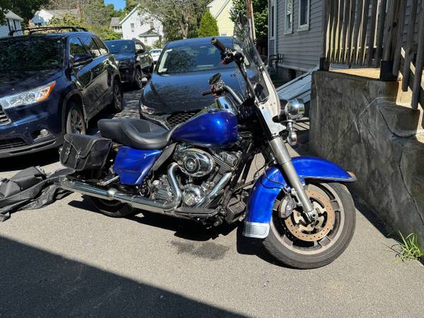2011 Harley-Davidson, dovoz USA — foto 2 z 7