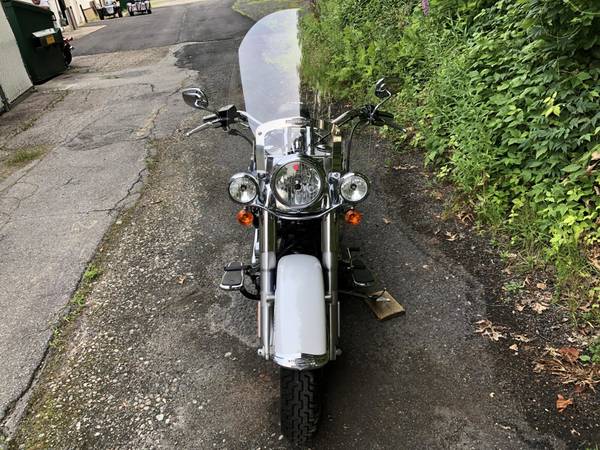 2015 Harley-Davidson, bílá, dovoz USA — foto 7 z 11
