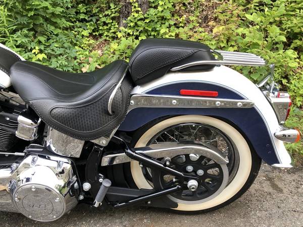 2015 Harley-Davidson, bílá, dovoz USA — foto 9 z 11