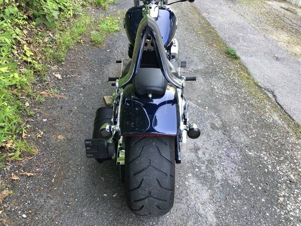 2013 Harley-Davidson, modrá, dovoz USA — foto 4 z 11