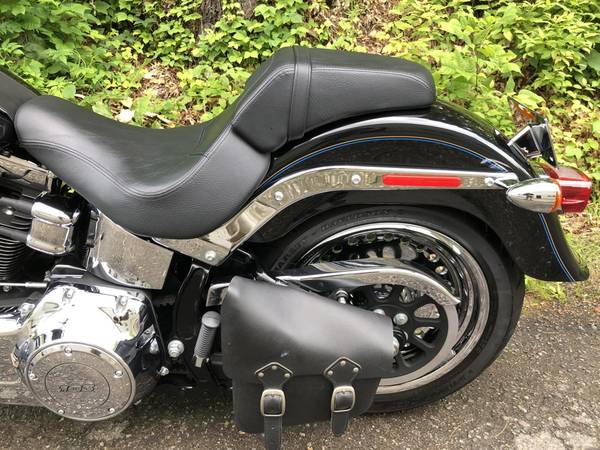 2013 Harley-Davidson, dovoz USA — foto 9 z 11
