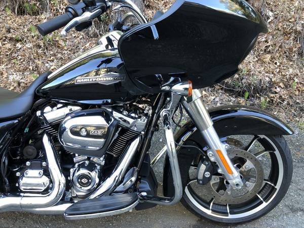 2023 Harley-Davidson, černá, dovoz USA — foto 2 z 11