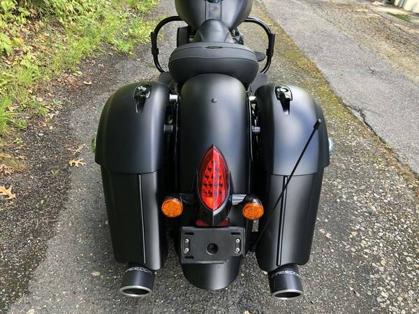 2018 Indian, černá, dovoz USA — foto 4 z 11