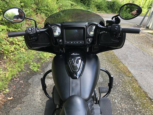 2018 Indian, černá, dovoz USA — foto 5 z 11