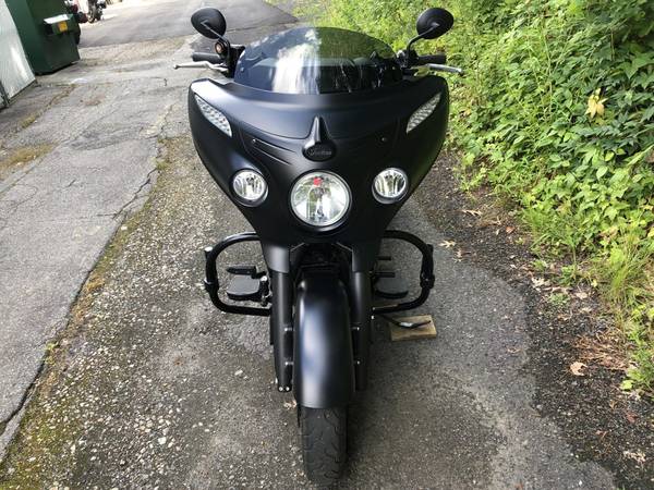 2018 Indian, černá, dovoz USA — foto 7 z 11