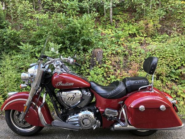 2017 Indian, červená, dovoz USA — foto 8 z 11