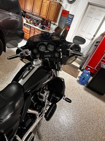 2013 Harley-Davidson, dovoz USA — foto 2 z 7