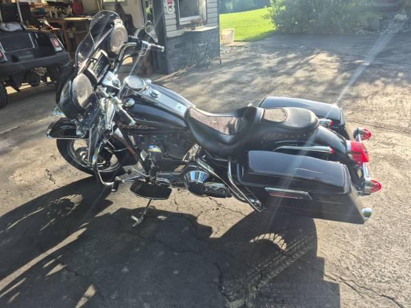 2001 Harley-Davidson, dovoz USA — foto 5 z 10